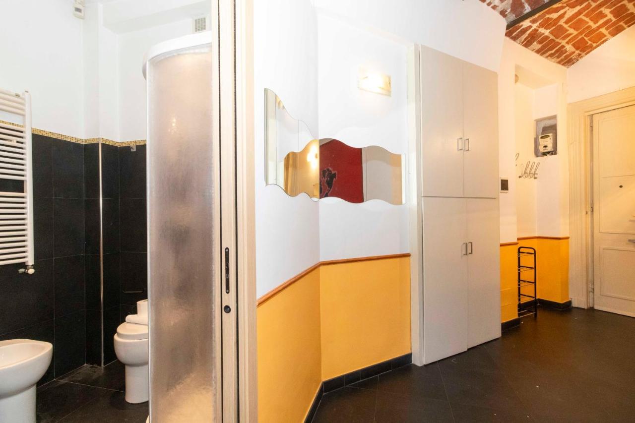 Colourful & Cozy Apartment Cenisia トリノ エクステリア 写真