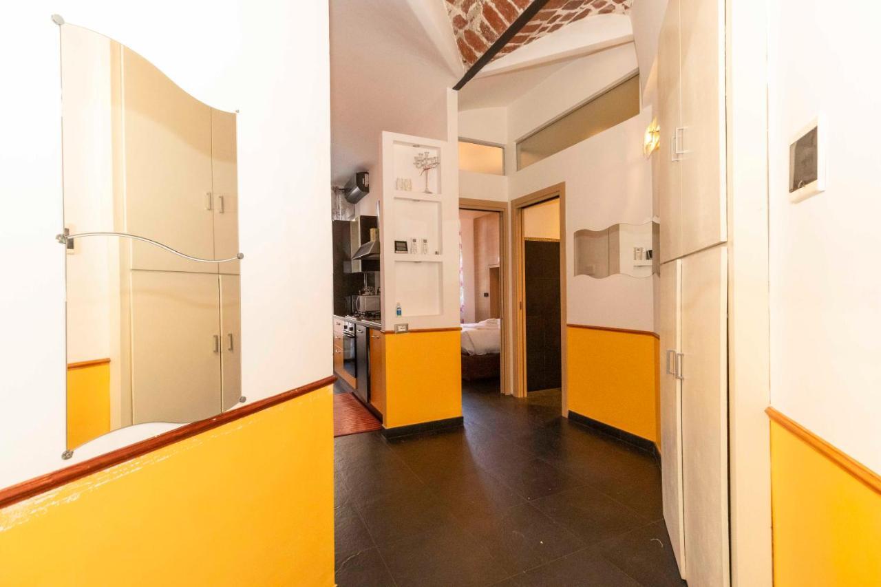 Colourful & Cozy Apartment Cenisia トリノ エクステリア 写真